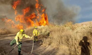 Bomberos Voluntarios de Jáchal: Charla sobre el Fenómeno Del Niño en Huaco