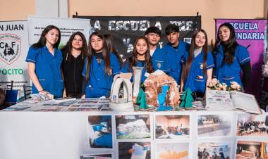 Una muestra didáctica de 32 escuelas abrió la Semana de Educación Secundaria