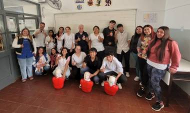 La formación en RCP llegó a escuelas de Jáchal y continúa en Calingasta