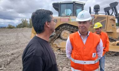 Se fortalece el trabajo de obras hídricas en el Río Jáchal y otros sectores poblacionales