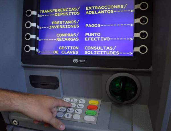Los empleados públicos tendrán acreditados sus haberes el 31 de julio