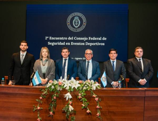 Orrego encabezó la apertura del 2° Encuentro de Seguridad en Eventos Deportivos realizado en San Juan