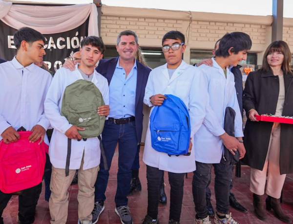 Escuela Secundaria de Mogna: Su histórico inicio y los pasos hacia el futuro