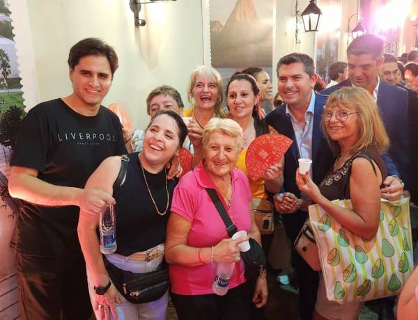 Orrego participó de la apertura de la Noche de la Casa de San Juan en Buenos Aires