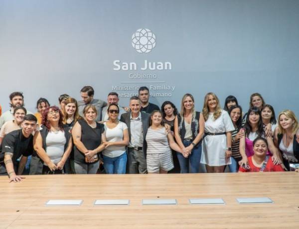 Se presentó el equipo de personas con discapacidad que trabajará en las Colonias de Verano 2026