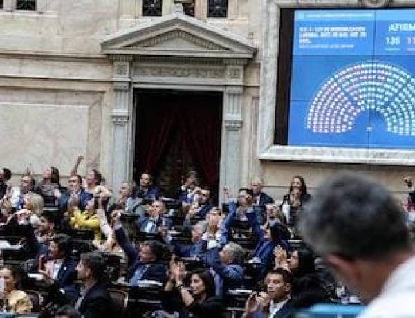 Con apoyos clave de algunas provincias, el Gobierno aprobó la reforma laboral en Diputados pero sin el artículo 44
