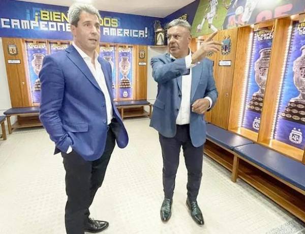 AFA: aparecieron chats que involucran a Sergio Uñac con Chiqui Tapia