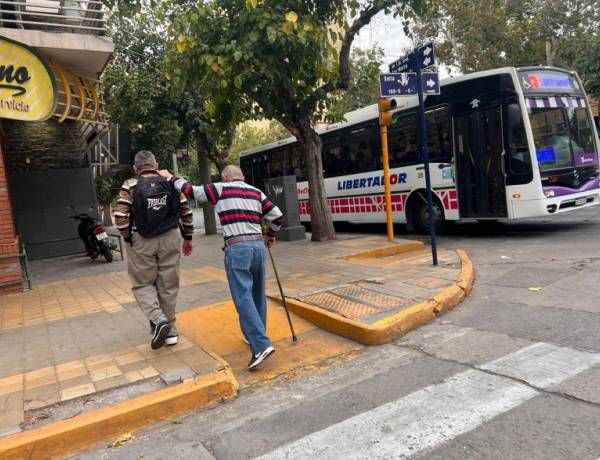 Se extiende la validez de los pases de colectivo vencidos para personas con discapacidad