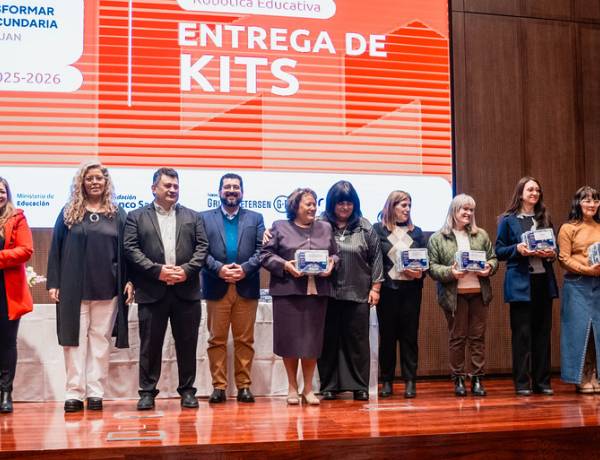 Transformar la Secundaria: otras 50 escuelas sumaron kits de robótica