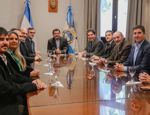 Orrego recibió al presidente de la UIA