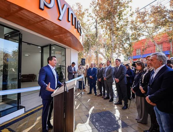 Orrego anunció $15.000 millones en créditos para Pymes y emprendedores