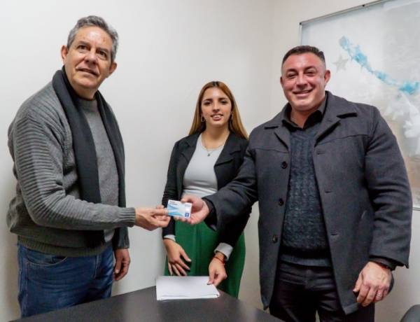 Entregan los vouchers para los Centros de Familia