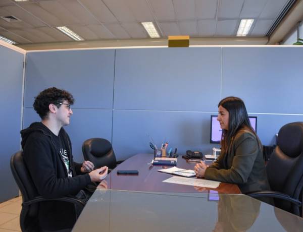 Un joven sanjuanino representó al país en un programa de liderazgo en Europa