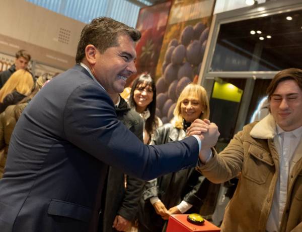 Orrego recorrió el stand que posiciona a San Juan ante el mundo en la Exposición Rural de Palermo