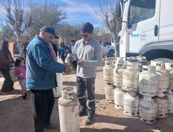 Garrafa Hogar visita Jáchal, Santa Lucía, San Martín y Pocito