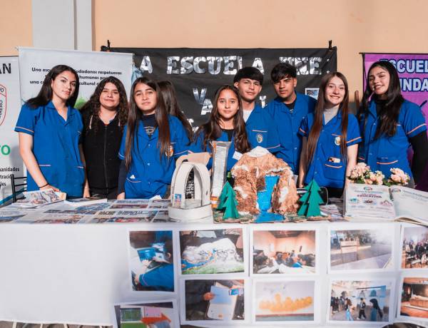 Una muestra didáctica de 32 escuelas abrió la Semana de Educación Secundaria