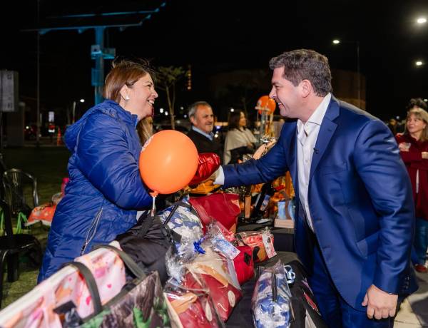 Orrego recorrió la Expo Mamá, con más de 150 artesanos y emprendedores sanjuaninos