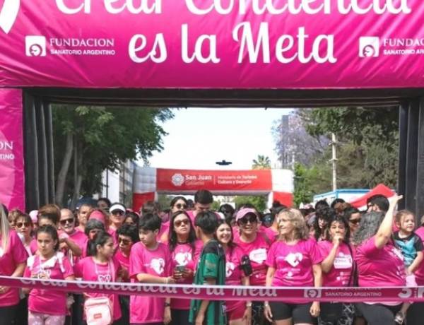 Promueven la detección temprana del cáncer de mama con una maratón abierta a la comunidad