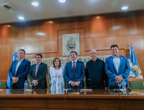 El gobernador Orrego presentó el IRONMAN 2026