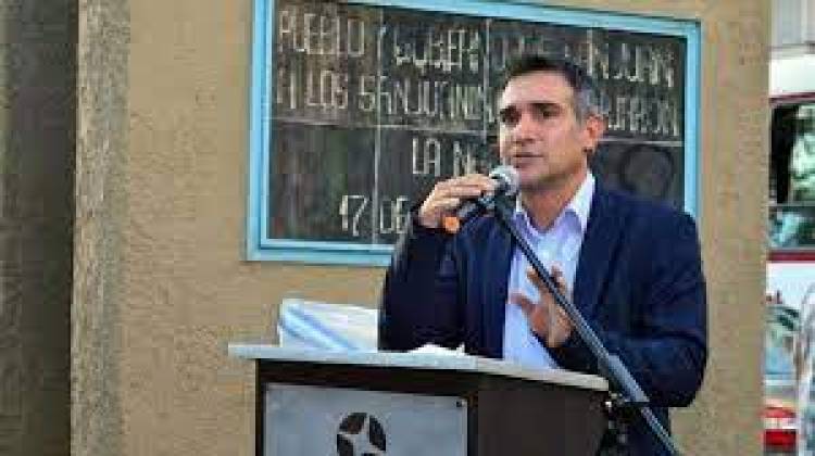Franco Aranda: “la Constitución es un freno para una posible candidatura del gobernador Sergio Uñac para un nuevo mandato”, fue echado por el gobernador