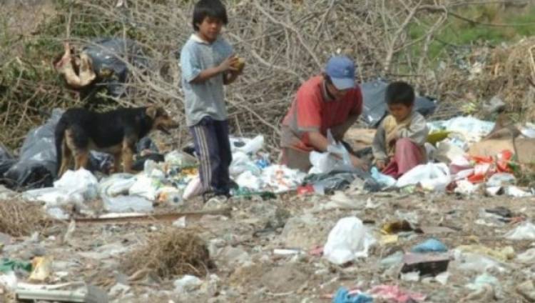 Nuestra Condena: 18 millones de pobres y 3 millones 300 mil indigentes