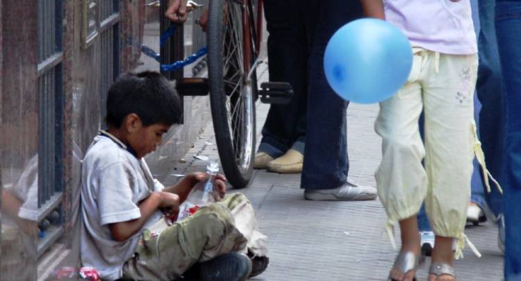 Informe Unicef: dos de cada tres chicos viven en la pobreza