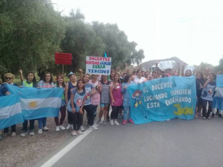 Docentes Autoconvocados: No hubo acuerdo pero sigue el dialogo, cuarto intermedio