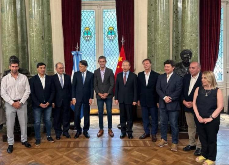 El Diputado José Peluc, participo de la reunión con el Vicepresidente de la Asamblea Popular China Wu Weihua