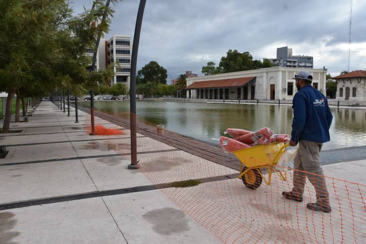 Comenzaron las mejoras en la Plaza del Bicentenario