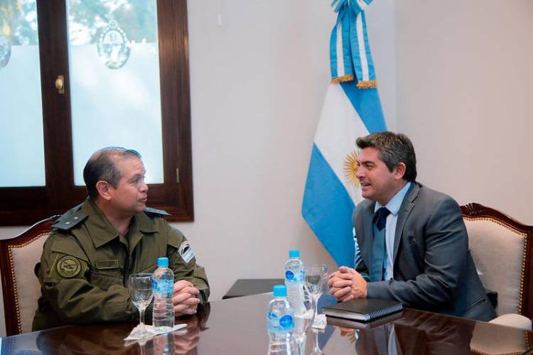 Orrego se reunió con el jefe de Gendarmería X Agrupación  y con el titular de la Agencia Regional de la Policía Federal