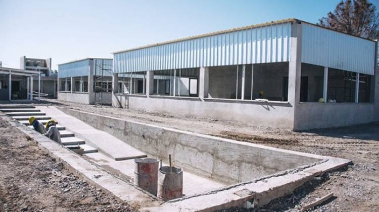 El Gobernador Orrego heredó una deuda de $20.000.000.000 en obra pública que la anterior gestión no pagó