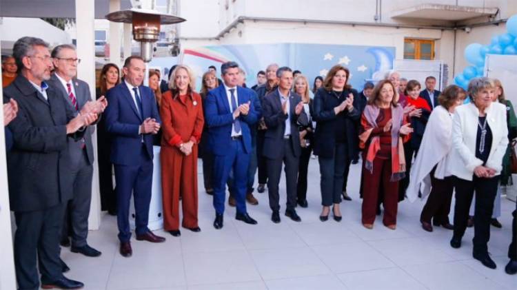 San Juan: el Gobernador Orrego presenció la inauguración del SUM de Casa Cuna