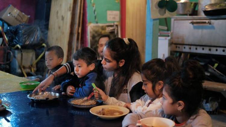 Más de un millón de chicos se van a dormir sin cenar: El demoledor diagnóstico de Unicef 