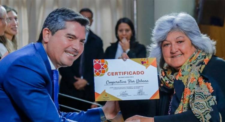 El Gobernador Orrego entregó certificados a beneficiarias del programa Mujeres +6