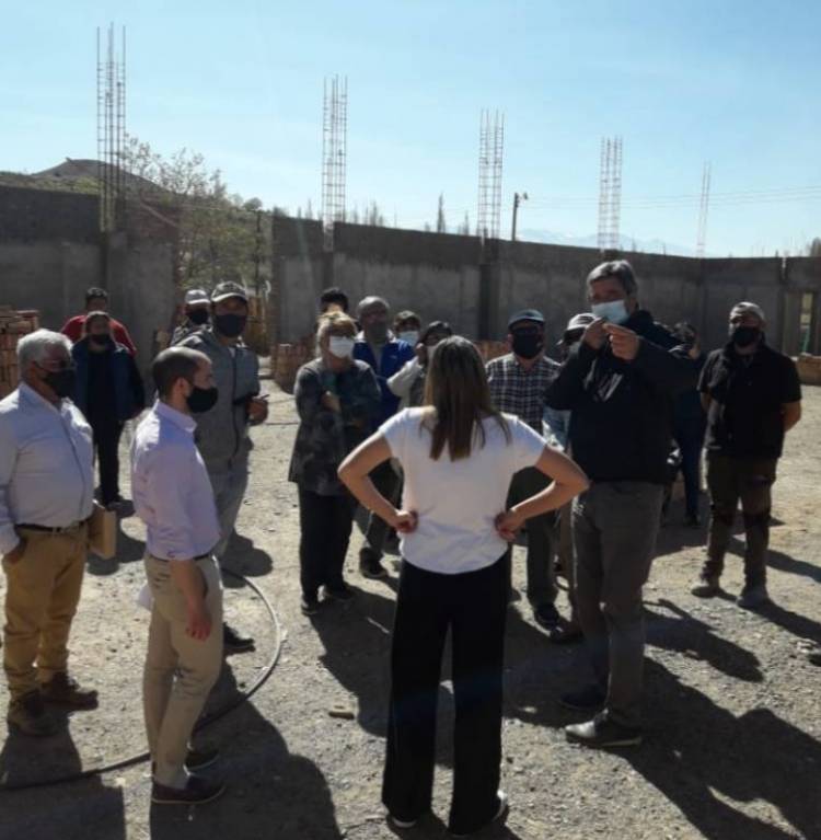 La postergada Obra del Club Falucho: El Ministro de Minería se reunió con el Grupo de “Falucheros”