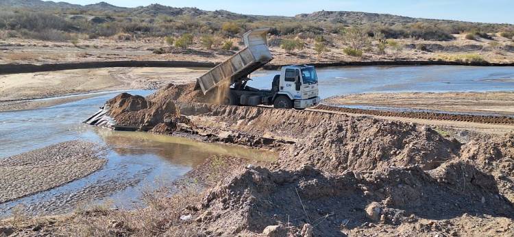 Avanzan en la rehabilitación del servicio de agua de riego en Mogna
