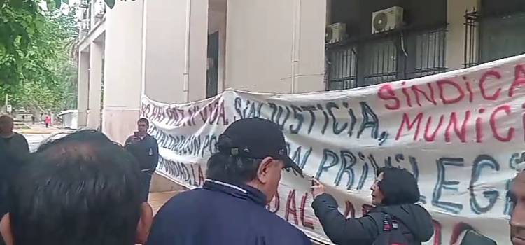 Protesta de  SUOEM en la Justicia, ante la morosidad por denuncias a actuales y ex intendentes: “Venimos a pedir justicia, porque sin justicia, se libera la impunidad y no hay libertad, bajo ningún punto de vista”