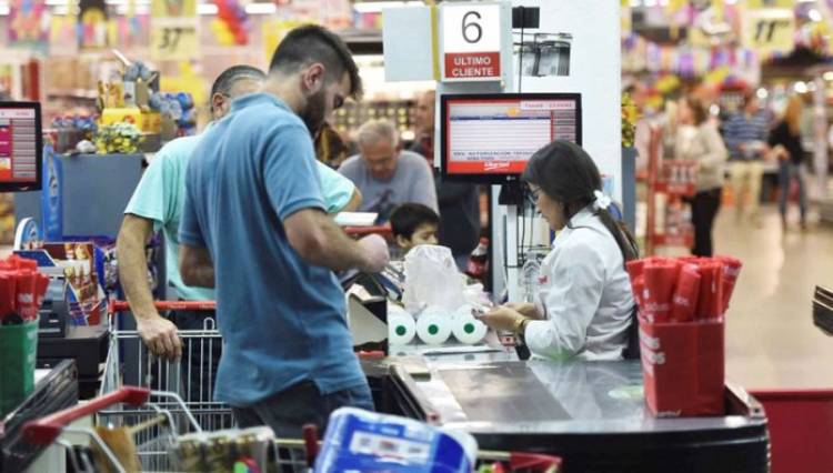 Indec: inflación de octubre fue de 2,7%, la menor de los últimos 3 años. Una familia tipo necesitó más de $986.586 para no ser pobre
