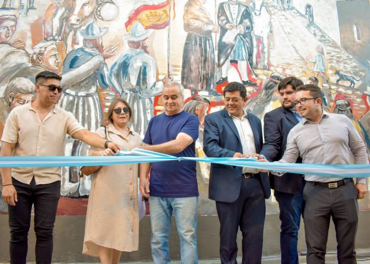 El Mural del Pasaje la Plaza: Homenaje a nuestra Fundación y Raíces