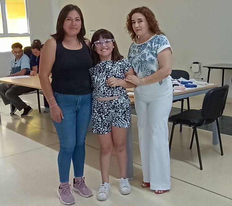 Entrega de anteojos en Jáchal: Jefa de Zona Sanitaria III: “No tiene sentido realizar un control de salud a un niño, si no se va a completar el tratamiento”