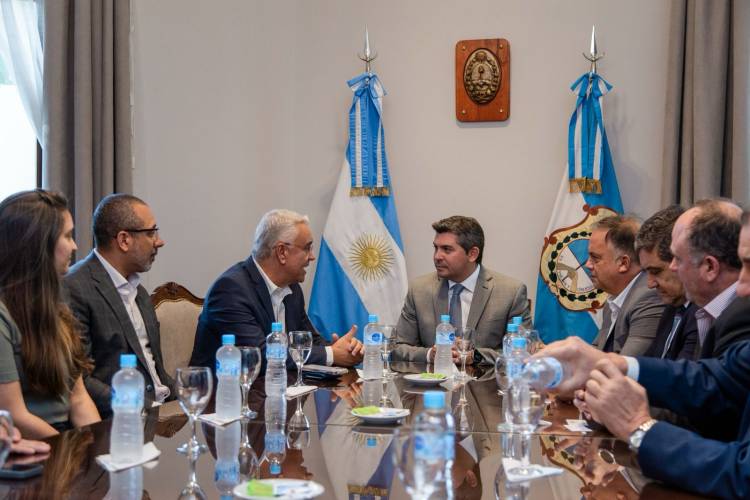 Orrego firmó un convenio para una agricultura sustentable y aprovechamiento de los recursos hídricos