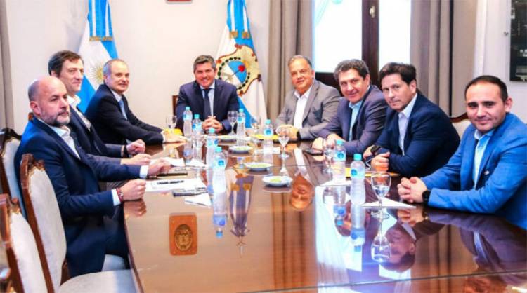 El Gobernador Orrego anunció la construcción de una nueva planta solar en San Juan