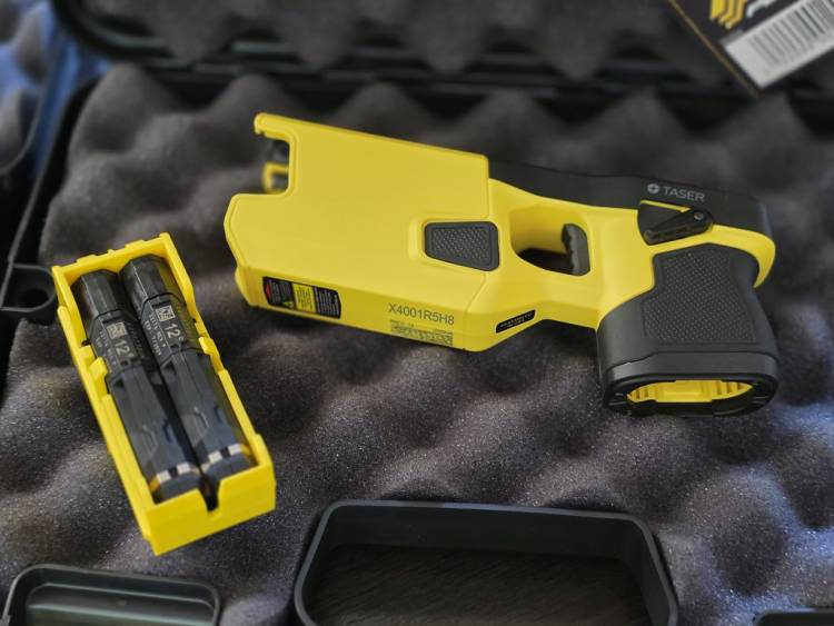 San Juan pone en funcionamiento las pistolas Taser para uso policial