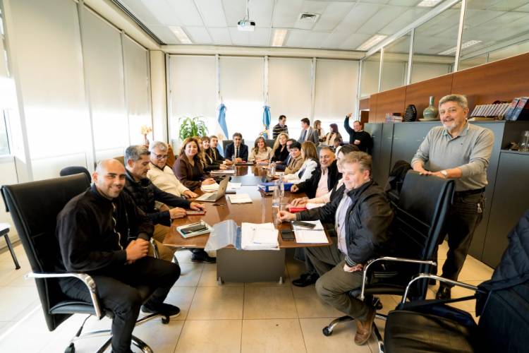 El Gobierno de San Juan y gremios docentes iniciaron nueva ronda paritaria