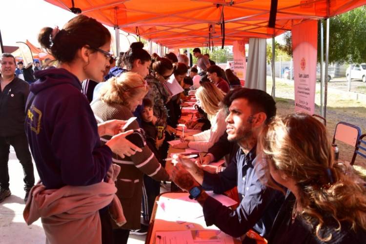 Por primera vez el Programa San juan Cerca llega a Huaco y Mogna
