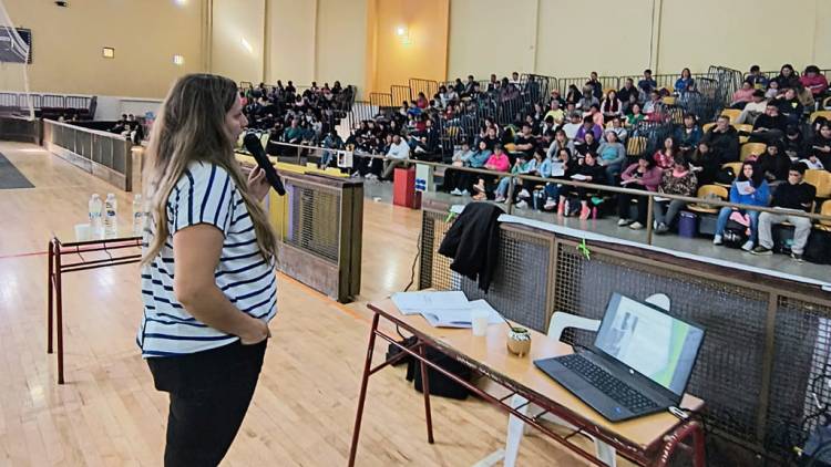 Salud dictó un curso de manipulación de alimentos en Jáchal