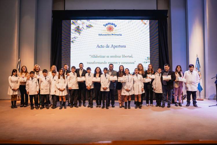 Comenzó la Semana de Educación Primaria con una obra sobre Comprendo y Aprendo