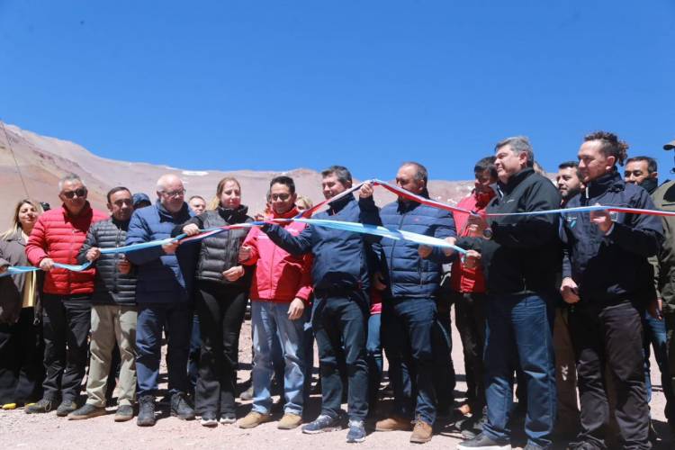 El gobernador Orrego y autoridades chilenas habilitaron el Paso de Agua Negra