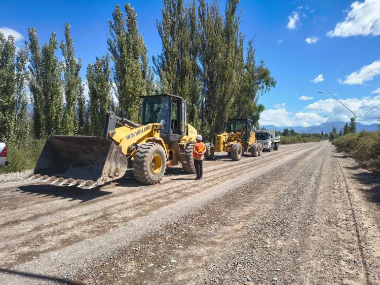 Se cumple la promesa del Gobernador: inicia la pavimentación de una calle histórica en Jáchal