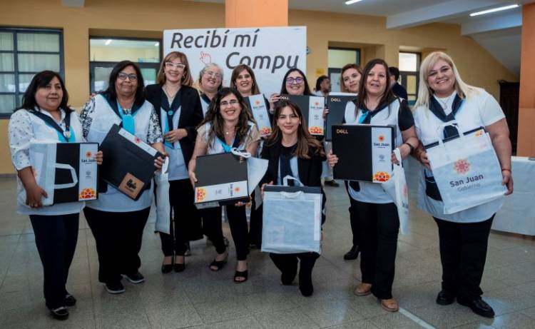 Notebooks de docentes: pasos para habilitar la licencia de la plataforma